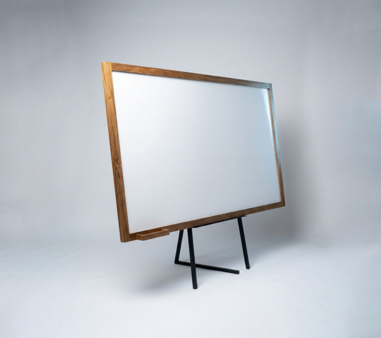 Corkboard display papan serbaguna yang terbuat dari material alami